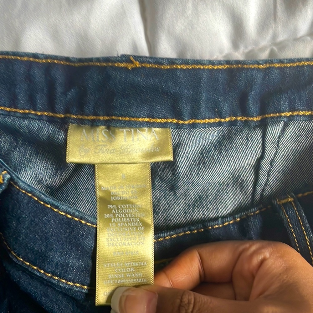 Miss Tina by Tina Knowles jeans / size 8 womens